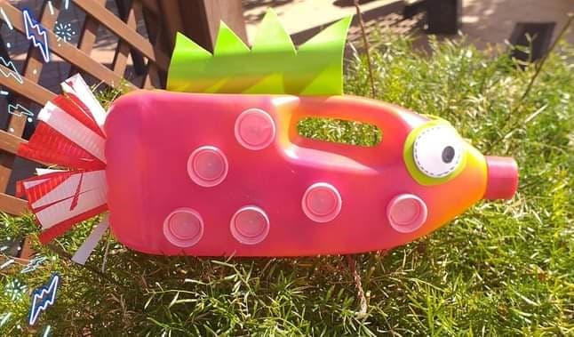 Fondi - Animali di plastica (riciclata), murales e mega puzzle