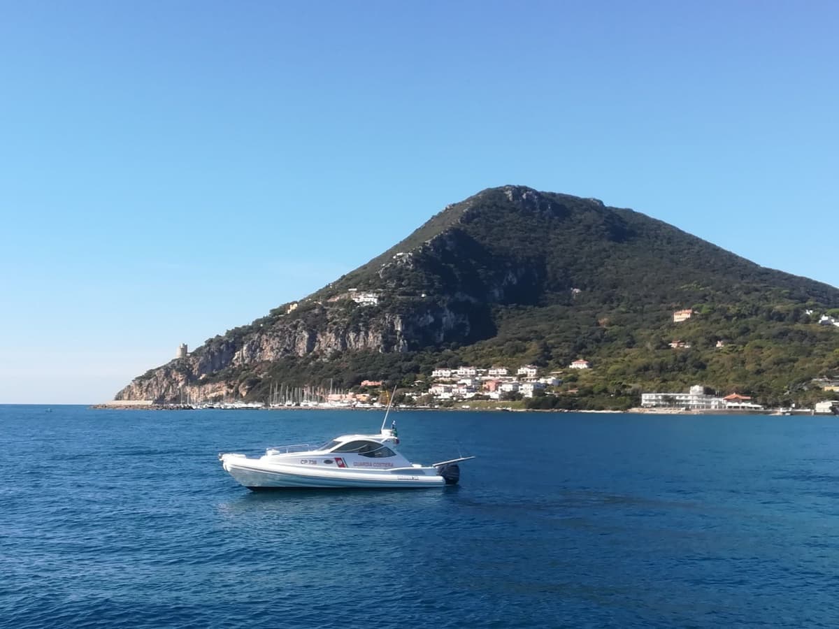 Guardia Costiera: motopesca a strascico pesca in zone vietate dalle normative europee e nazionali