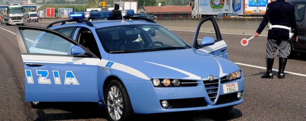 Polizia Stradale la vigilanza sul litorale, meta dei vacanzieri, ha dato i suoi frutti: 78 verbali e interventi su 7 incidenti stradali