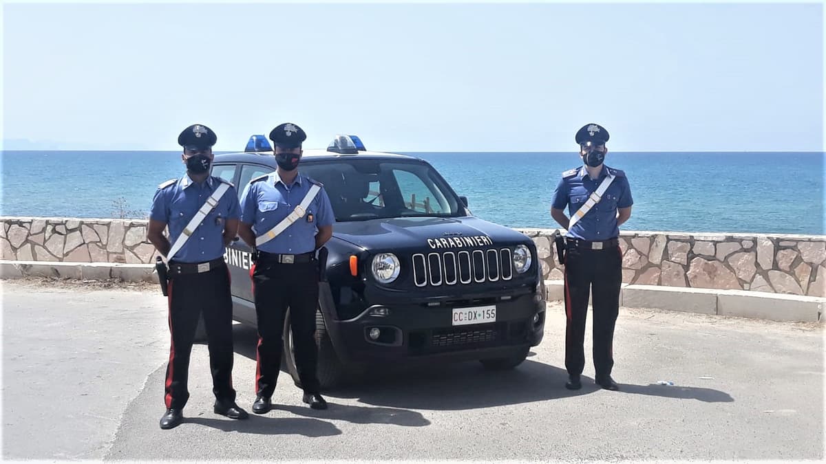Scauri - Occupazione abusiva di spazi di spazio demaniale