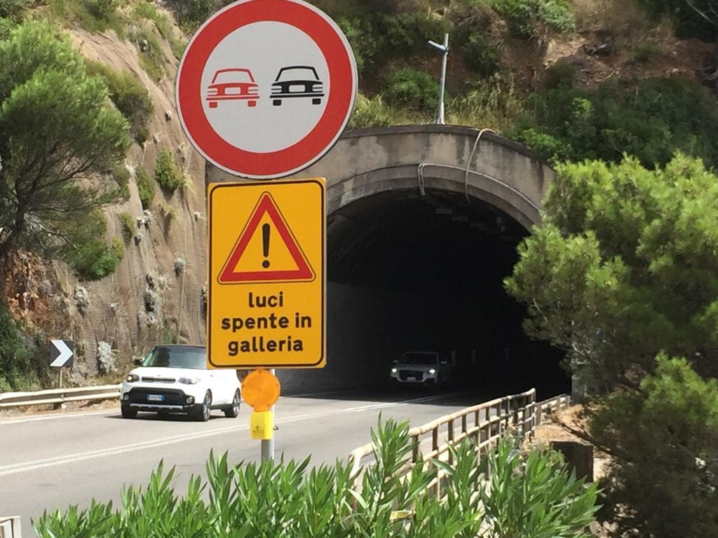 Galleria Gaeta - Sperlonga: illuminazione inadeguata. Continua l'appello accorato