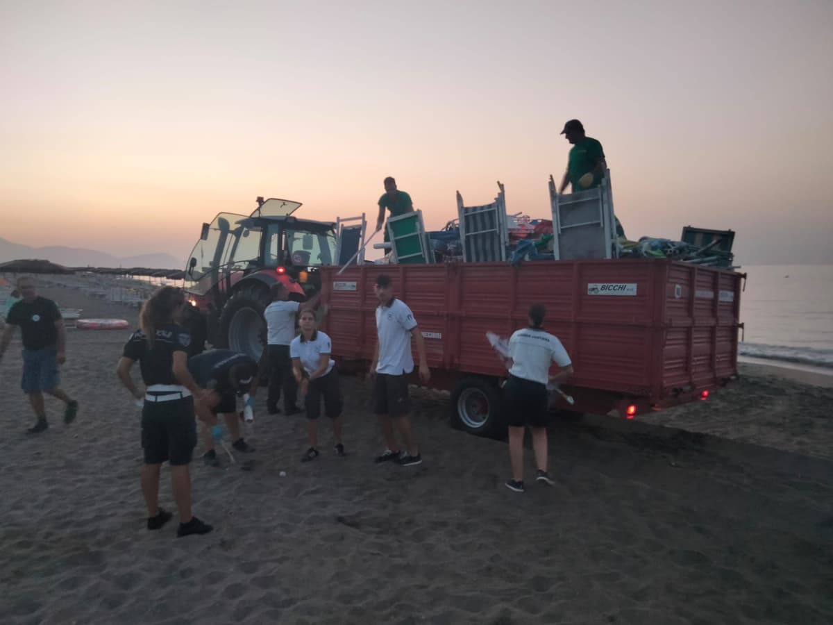 Guardia Costiera: si allarga a macchia d'olio la lotta contro il preposizionamento sulle spiagge libere