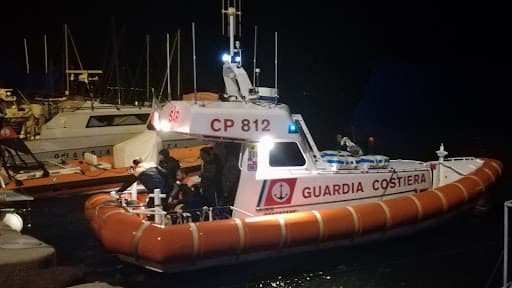 Guardia Costiera: a Ventotene trovato morto nella sua imbarcazione medico reatino di 67 anni