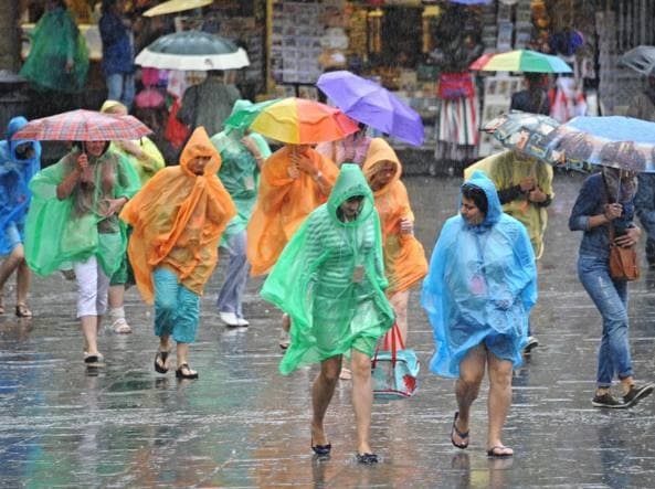 Maltempo: in arrivo piogge e temporali anche su parte del sud, raggiungendo poi la Campania