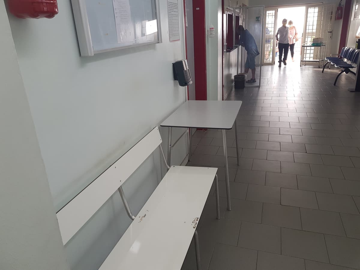 Minturno: Al CUP totale mancanza di rispetto per i cittadini che debbono pascolare fuori dell'edificio