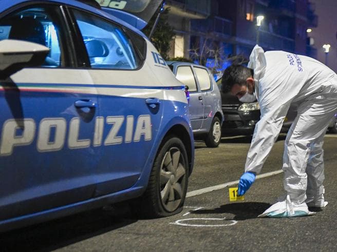Polizia: Ventinovenne aggredito muore in una rissa tra indiani, dieci feriti ricoverati in ospedale