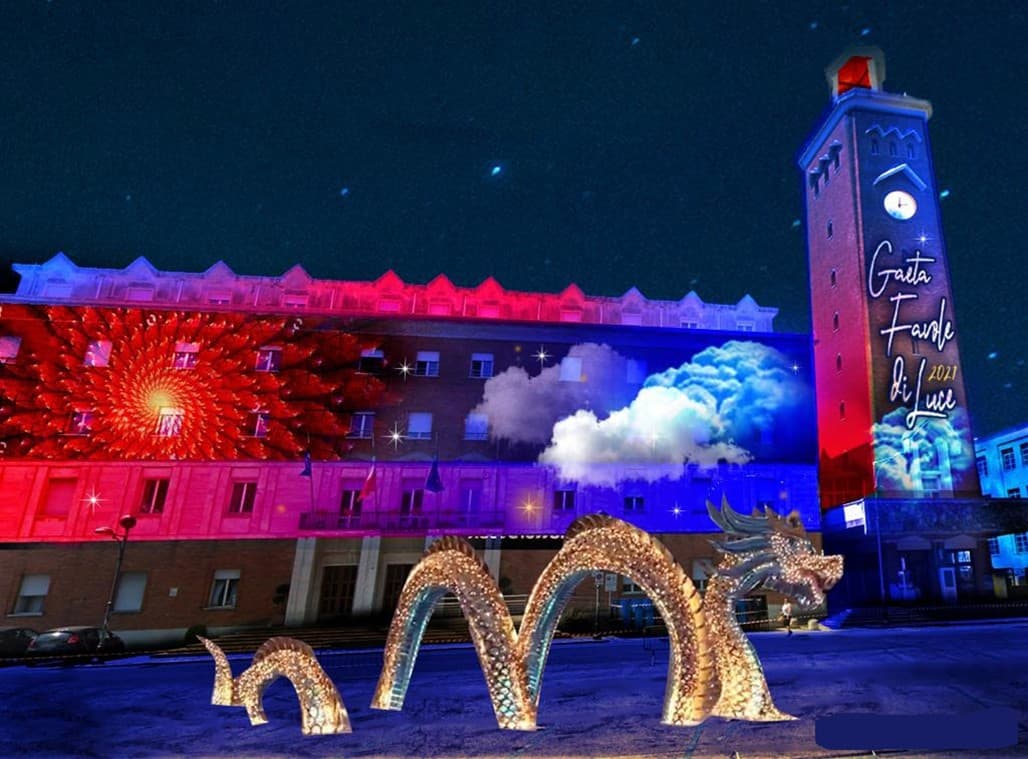A GAETA TORNA BABBO NATALE E IL VILLAGGIO INCANTATO: LUCI E LUOGHI STRAORDINARI VI ASPETTANO PER RIVIVERE INSIEME LA MAGIA DEL NATALE
