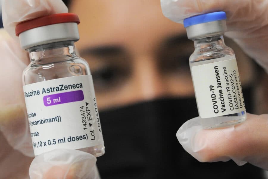 Ecco cosa ha dichiarato l'EMA riguardo al mix di vaccini