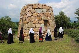 Minturno: Una lastra di pietra per l'area monumentale di Biella Nuraghe Chervu in memoria dei suoi 119 caduti