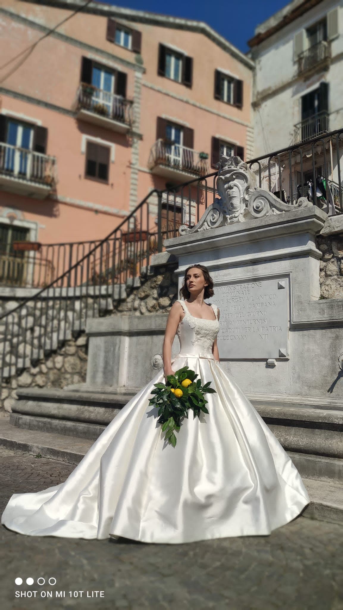 Minturno C'era una volta poesia e magia: nel centro storico la Collezione Sposa Haute Couture Janvier