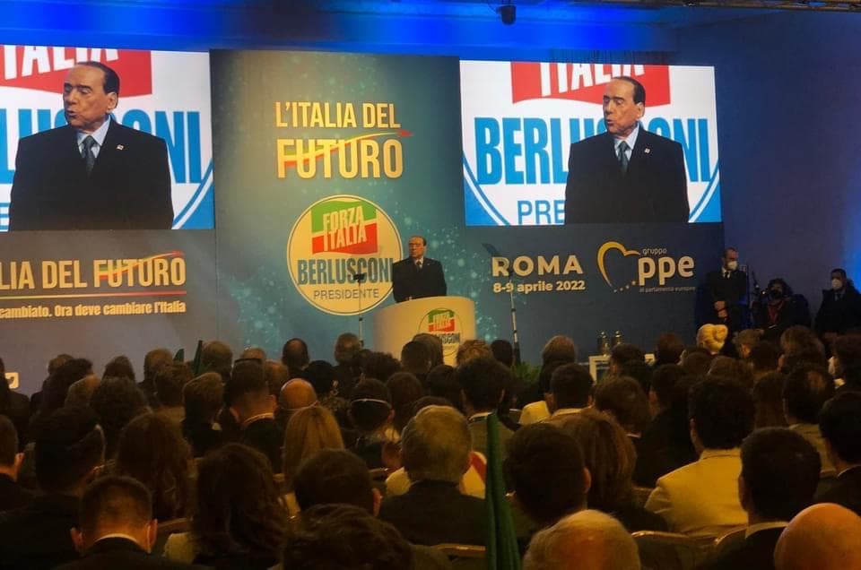 FORZA ITALIA COMPIE 28 ANNI. L’INTERVENTO DEL PRESIDENTE SILVIO BERLUSCONI: “OGGI IO VI NOMINO TUTTI “COSTRUTTORI DI FUTURO”