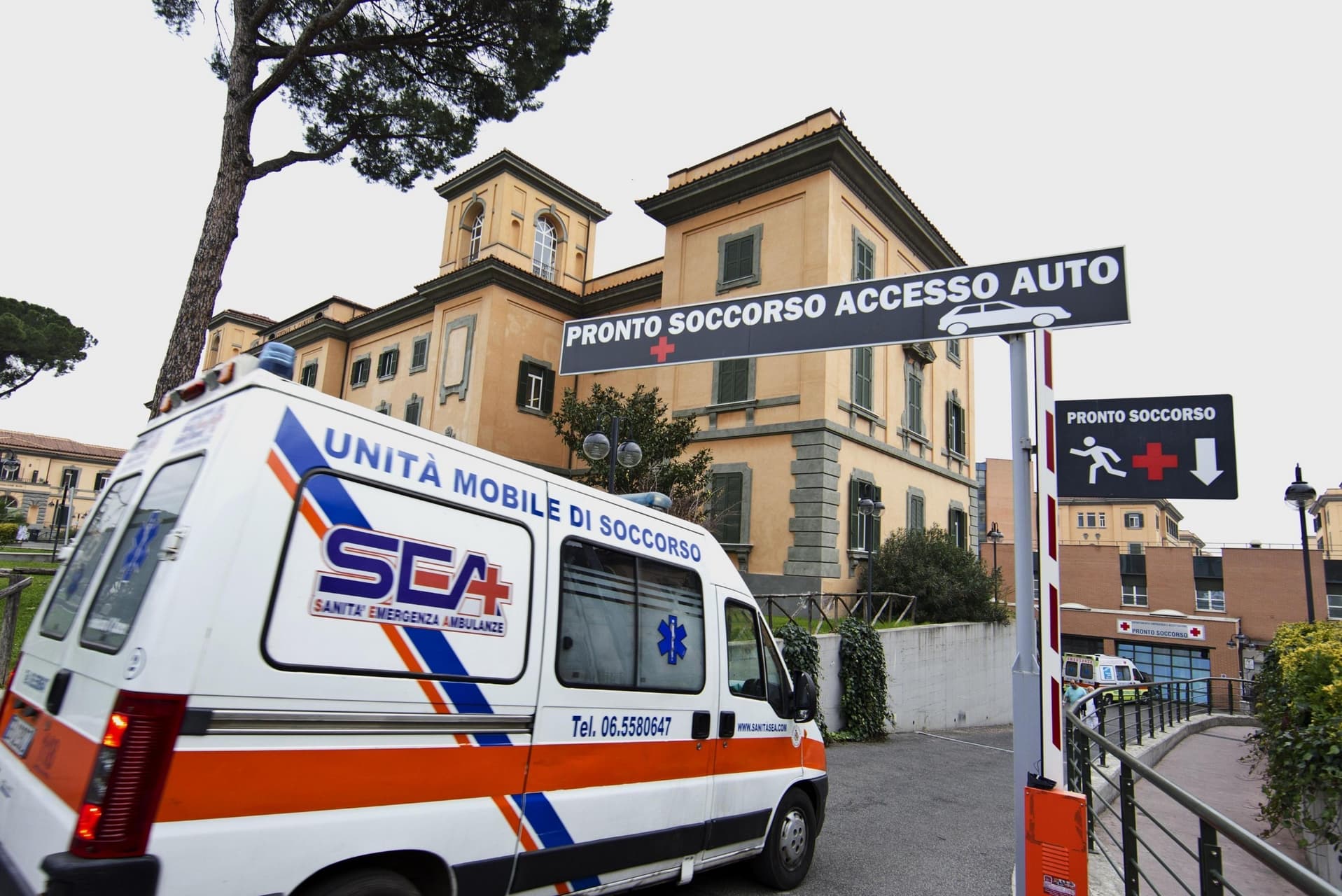 Minturno: solidarietà dei liceali per il loro compagno 17enne trasferito al San Camillo