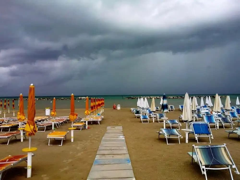 Condizioni meteorologiche avverse anche su Lazio orientale e meridionale