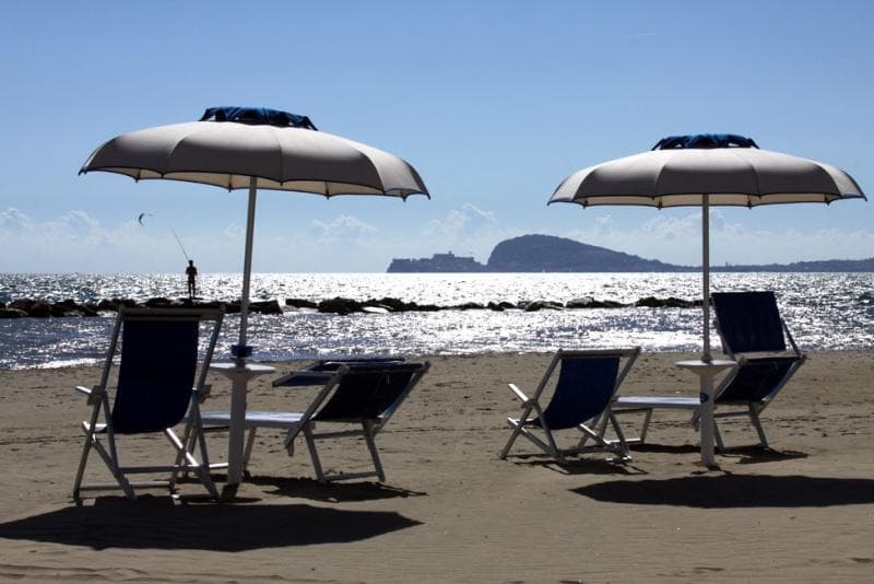 Titolari di stabilimenti balneari con il fiato sospeso sino al 20 aprile, a Lussemburgo si decide il loro futuro