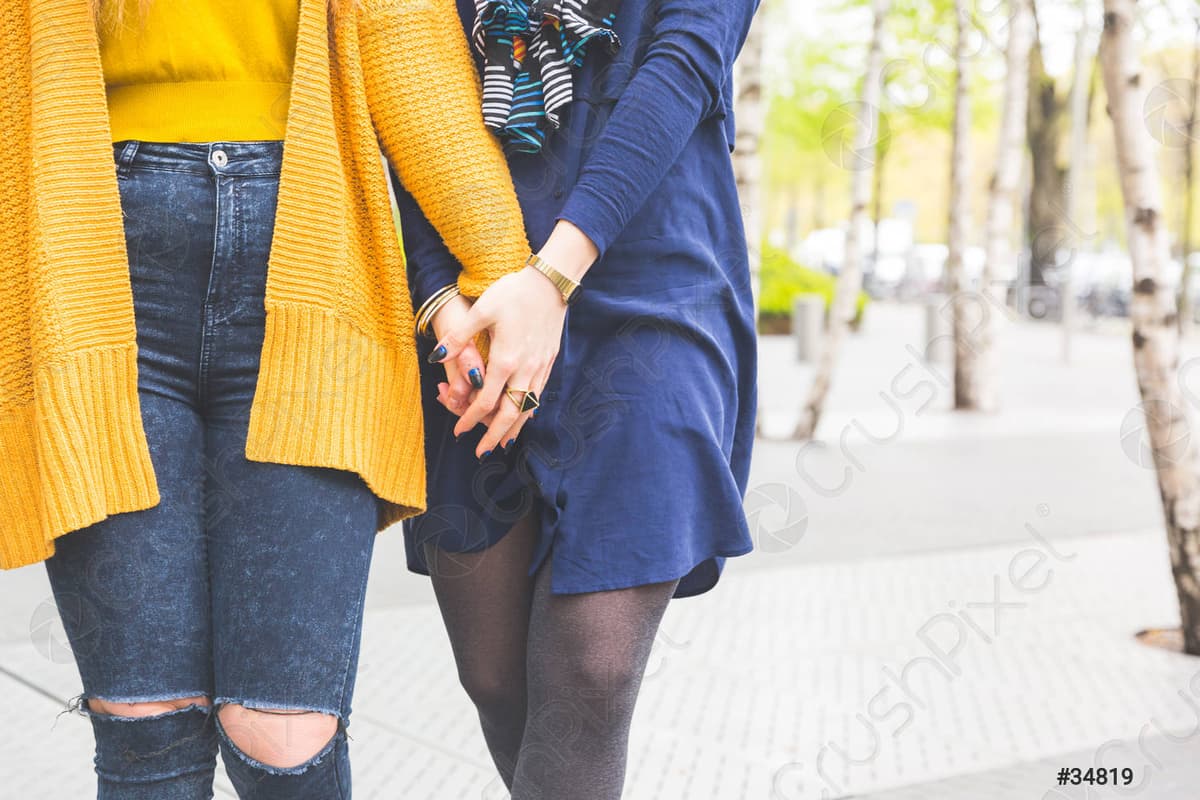 Sperlonga: Due ragazze gay per un bacio vengono aggredite selvaggiamente