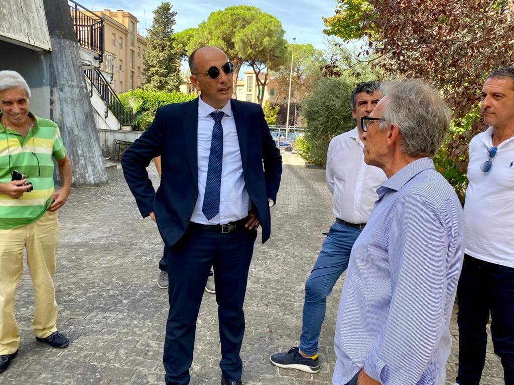 Il presidente della Provincia Stefanelli in visita istituzionale all'Alighieri e al Manzoni