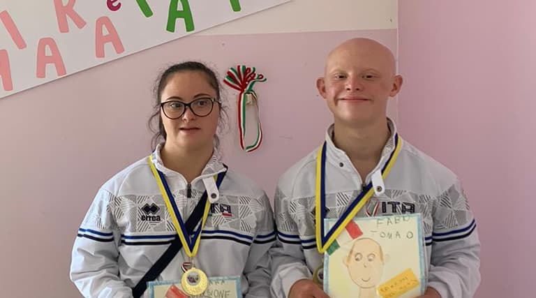 I campioni del mondo di basket Chiara Vingione e Fabio Tomao, in visita alle scuole di Spigno Saturnia