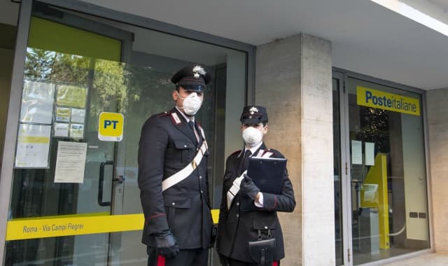 Carabinieri: una giovane coppia straniera tenta con documenti falsi alla PT di avere reddito di cittadinanza