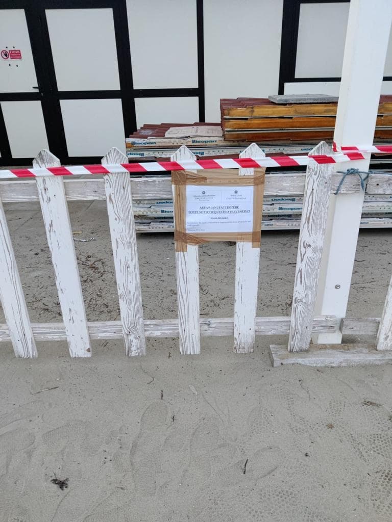 Guardia Costiera effettua sequestro di struttura balneare non autorizzata