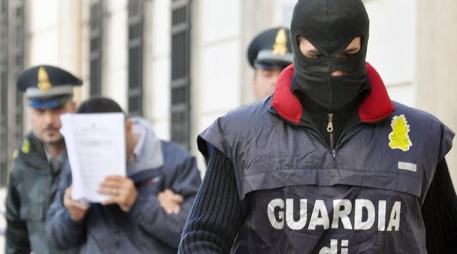 Ancora un arresto per cocaina. La Guardia di Finanza ha sequestrato 1,250 kg di droga