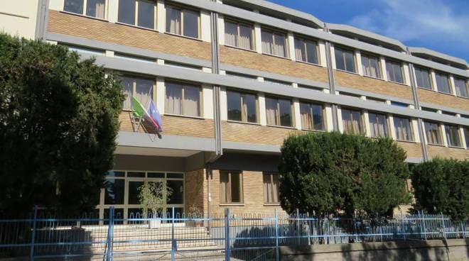 La Giornata della Gentilezza: racconti e giochi per coinvolgere i ragazzi presso gli Istituti Comprensivi "Carducci" e "Principe Amedeo"