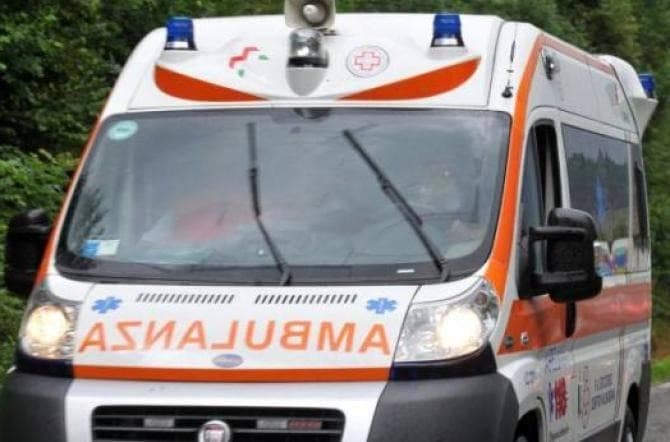 Litiga con la figlia e tenta il suicidio. Accade in Provincia di Latina