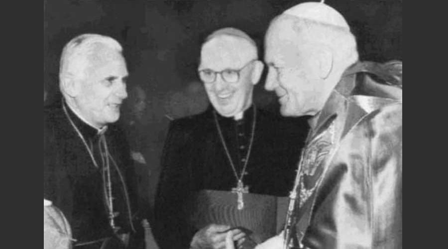 La foto dei tre papi. La verità si nasconde nell'immagine