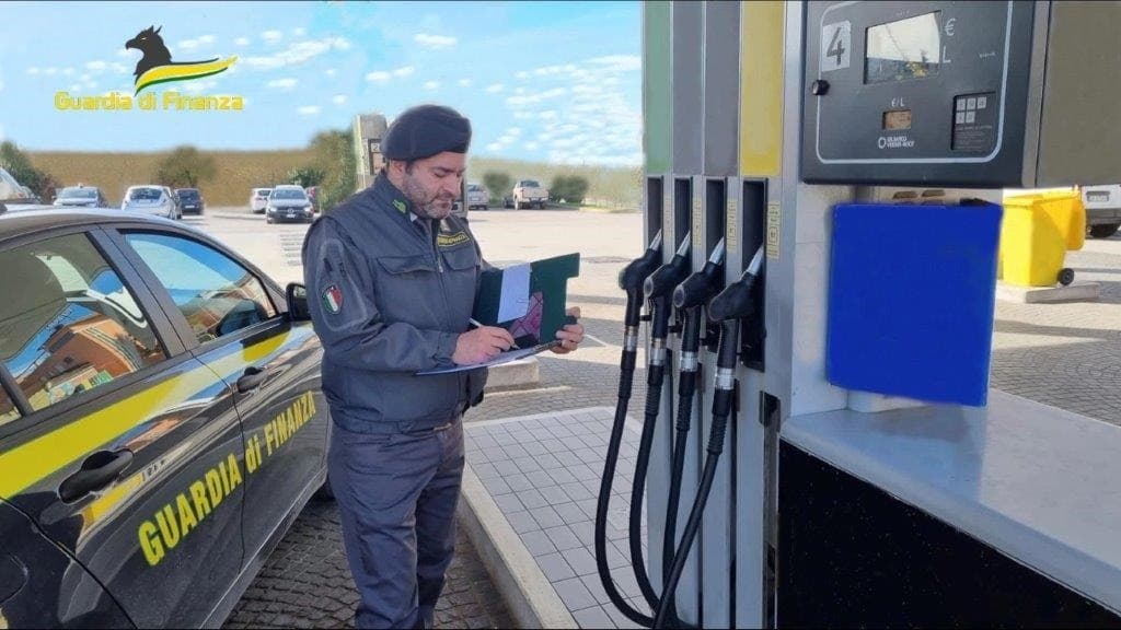 Prezzi del Carburante: controlli della Guardia di Finanza