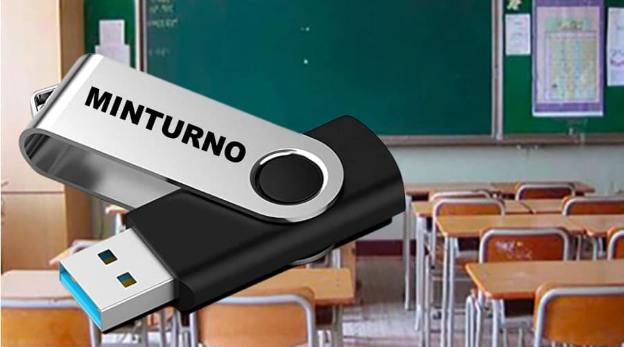 Minturno, pen drive: donate alle scuole con i 3 documentari prodotti dal Comune