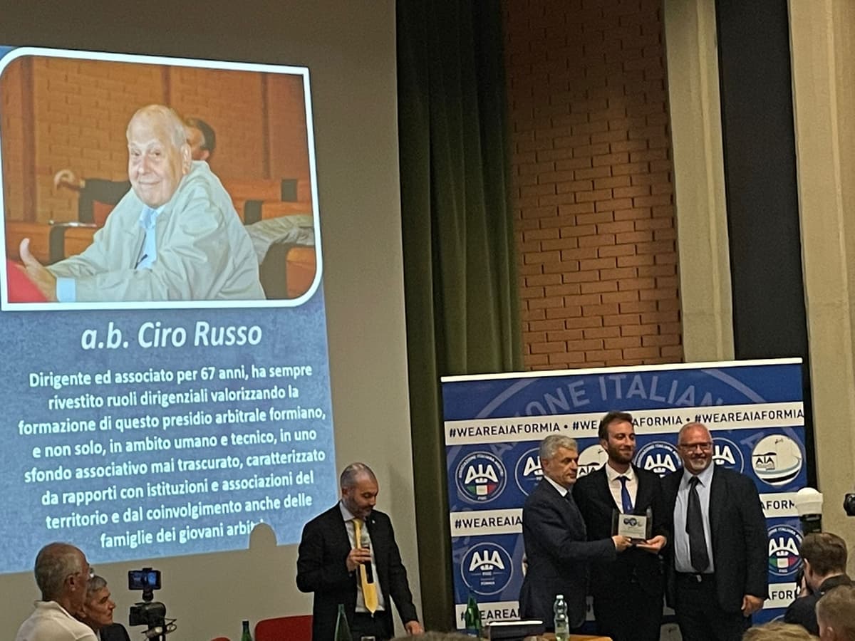 Formia Arbitri di Calcio: premiati Ciro Russo alla memoria e il presidente nazionale Alfredo Trentalange