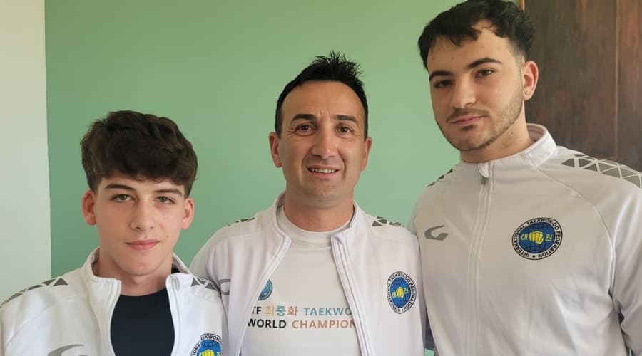 <strong>Taekwondo: Giosuè Liccardo e Angelo Carroccia premiati dal sindaco di Fondi dopo i mondiali di Amsterdam</strong>
