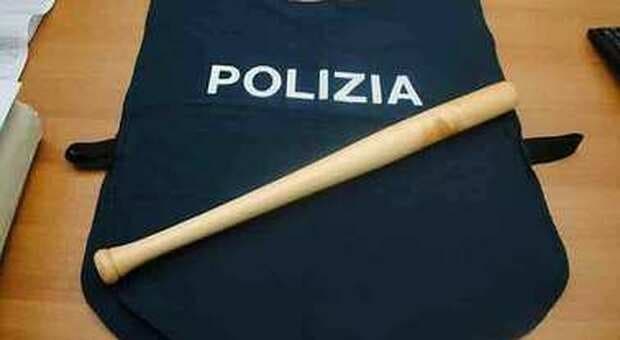 Percuotono violentemente due uomini con mazze da baseball. Arrestati per tentato omicidio