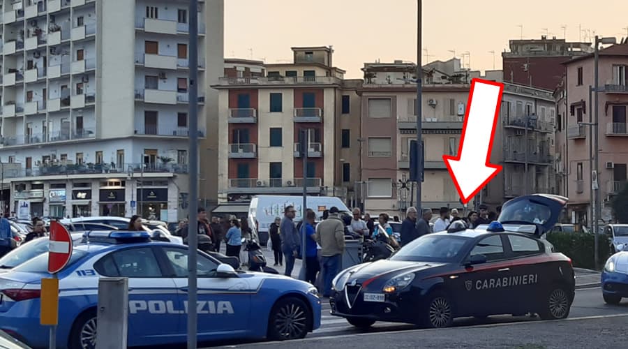 Formia, traffico in tilt per una rissa nell'autobus. A Largo Paone Carabinieri, Polizia, Vigili Urbani e Sanitari del 118