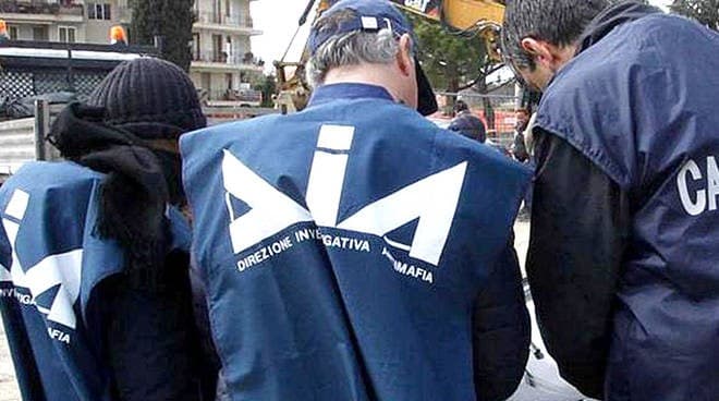 Sono 34 i provvedimenti cautelari eseguiti dalla DDA di Bologna per corruzione
