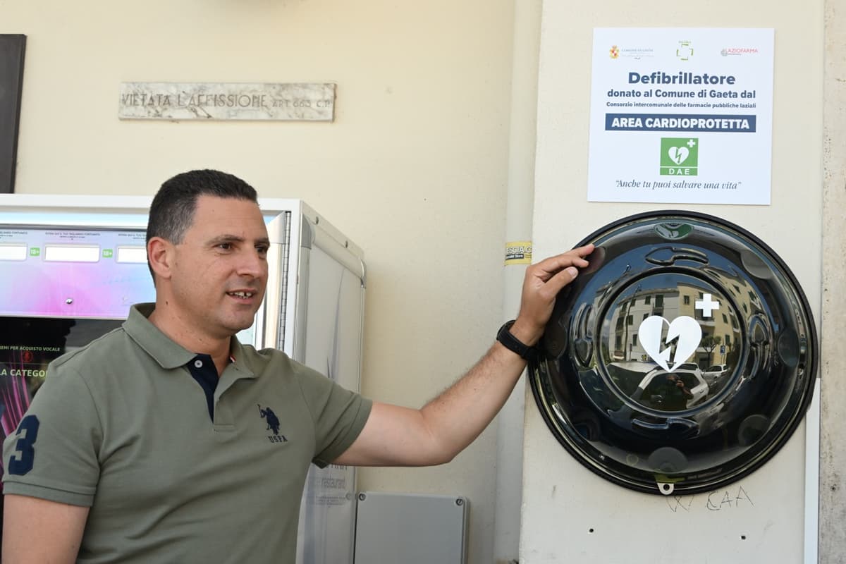 Gaeta città cardioprotetta. Installato il primo defibrillatore pubblico