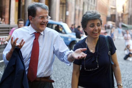 Muore la moglie di Romano Prodi in un sentiero impervio tra Gubbio e Assisi