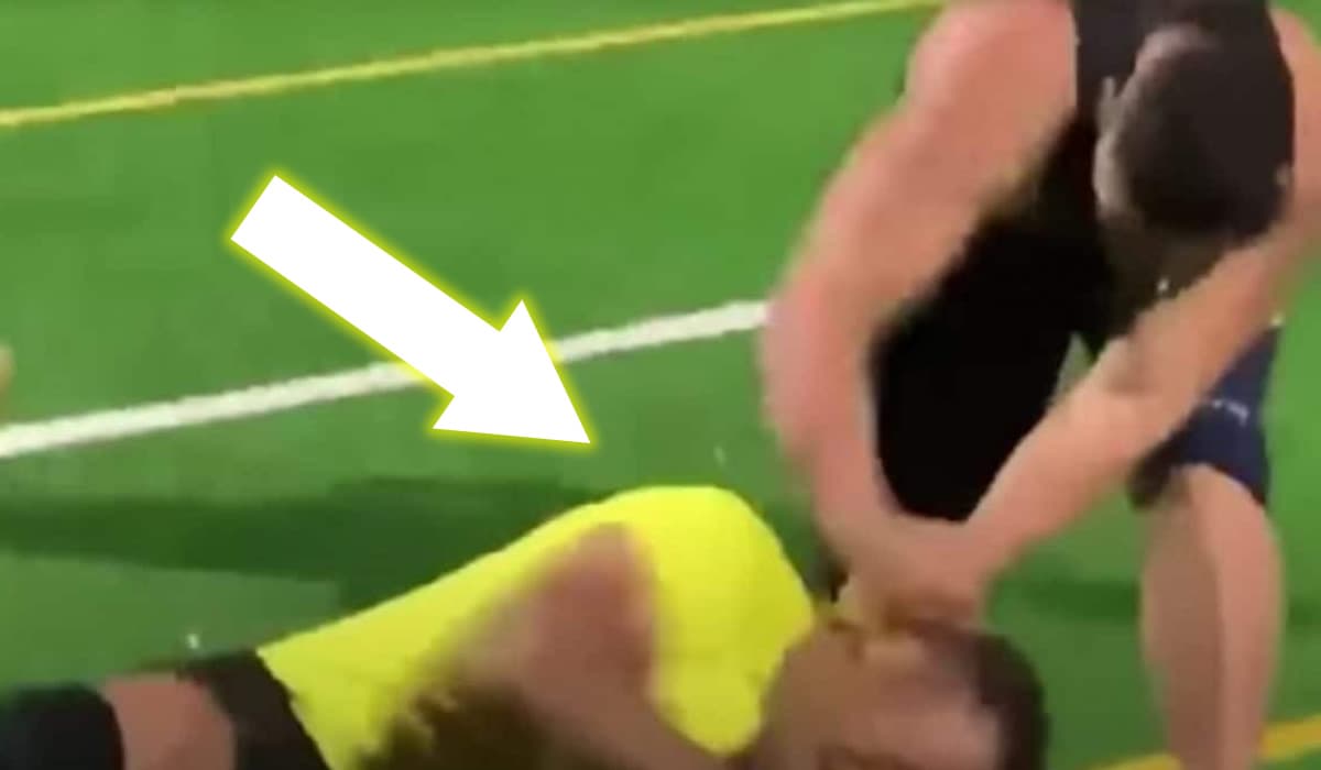 Aggredisce l'arbitro in una partita di calcio. Indagato per reato di lesioni