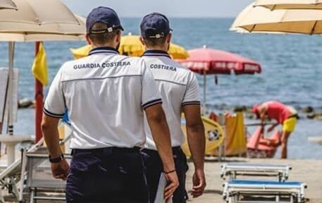 Formia, preposizionamento ombrelloni. Sanzioni a Gianola
