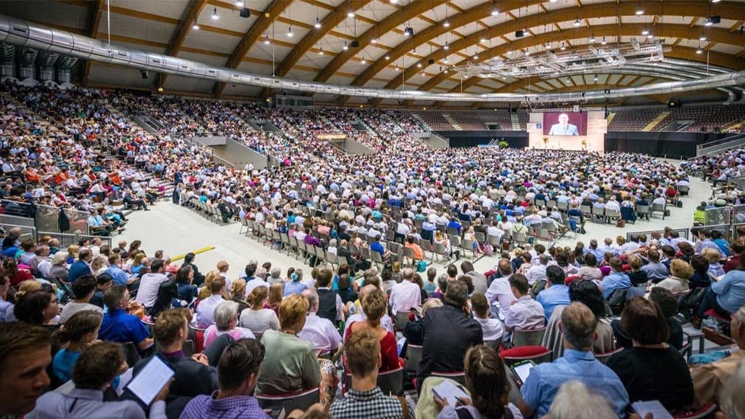 La pazienza, protagonista al prossimo congresso dei Testimoni di Geova. Presenti congregazioni di Formia e Gaeta