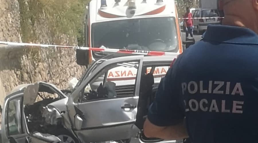 Scauri: Dafni è stato salutato dalla sua comunità che non lo dimenticherà mai