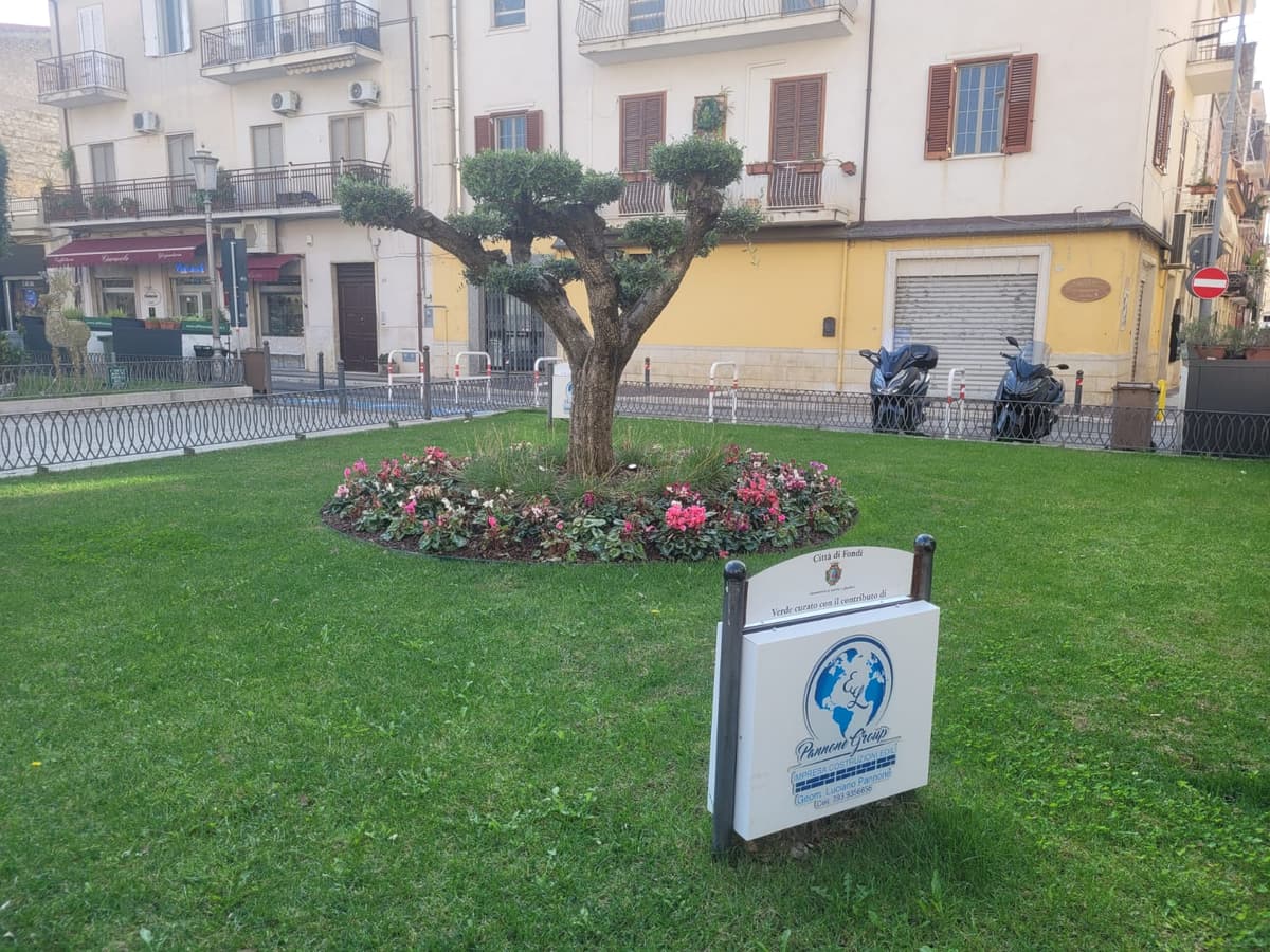 Fondi: Adottare un angolo di verde pubblico, già assegnati 9 spazi verdi