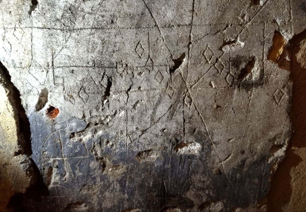 Confermata l'antichità della musica gregoriana scoperta sul graffito nella chiesa di San Tommaso a Fondi