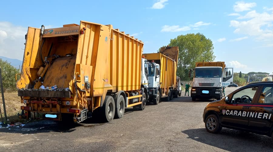 Raccolta e trasporto di rifiuti urbani. Deferimento per gestione illecita di rifiuti