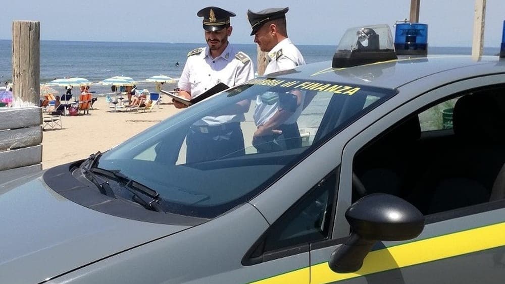LAVORO NERO - Guardia di Finanza in azione nel Sud Pontino. Elevate sanzioni a più di 20 datori di lavoro