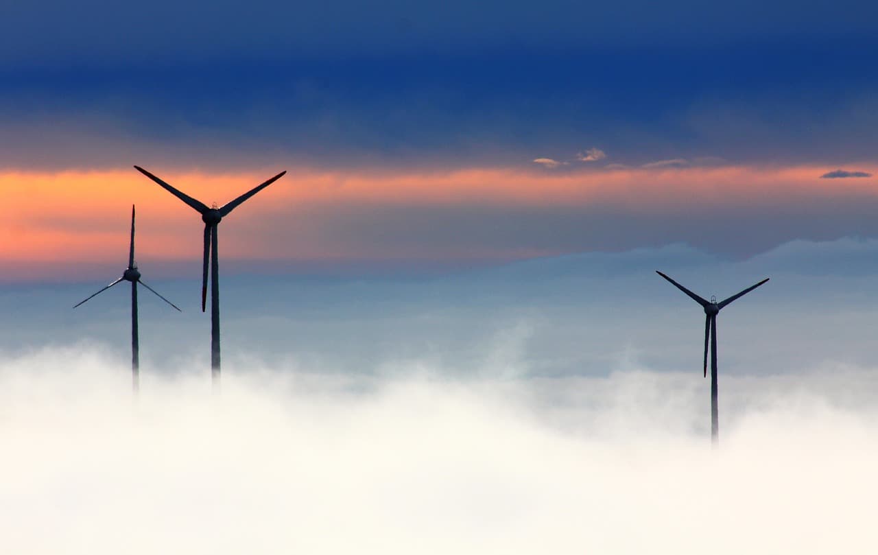 Vantaggi delle energie rinnovabili e l'incidenza sul costo dell'energia elettrica
