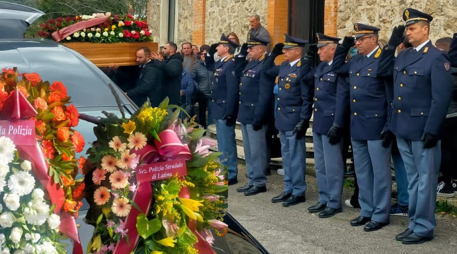 Lutto alla stradale: Muore improvvisamente a 54anni. I funerali a Lenola