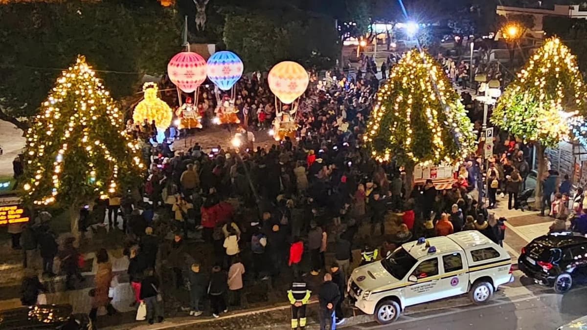 Formia - Puntualizzazioni dell'Amministrazione in merito alle Casette natalizie