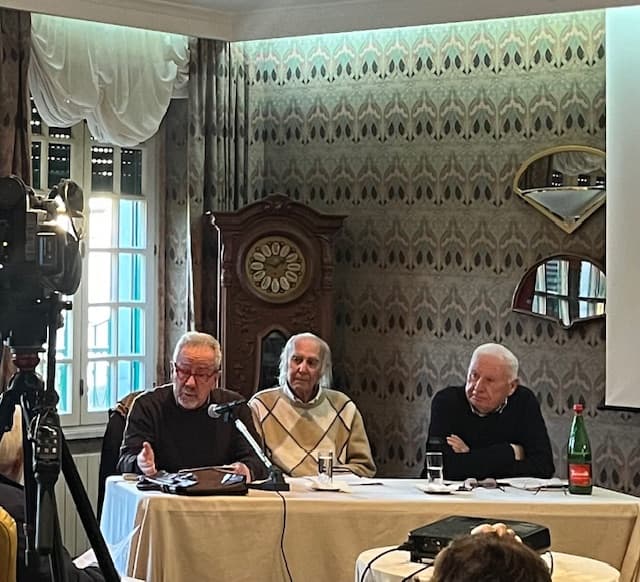 Formia, mercoledì culturale, "Inseguiti d'azzurro: acquerelli e versi sul mare" a cura di Pasquale Gionta. Acquerelli di Salvatore Bartolomeo. Video di Fert Alvino. Introduce e modera Michele Graziosetto.