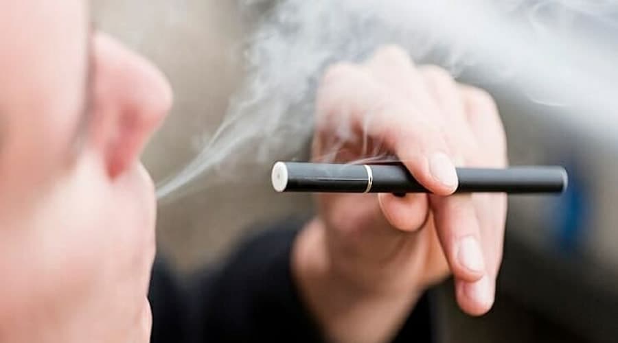 Sigarette elettroniche monouso di contrabbando: attività sospesa e multa salatissima