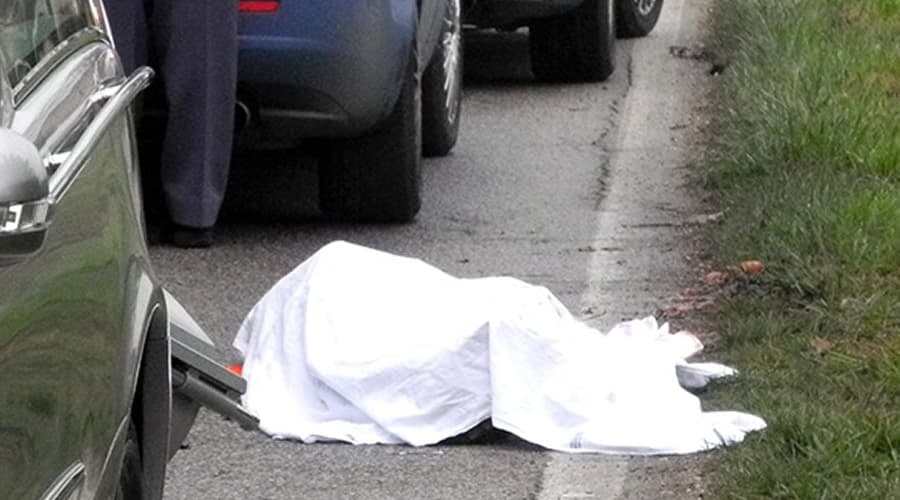 Trovato cadavere in strada. Era un cittadino classe 82